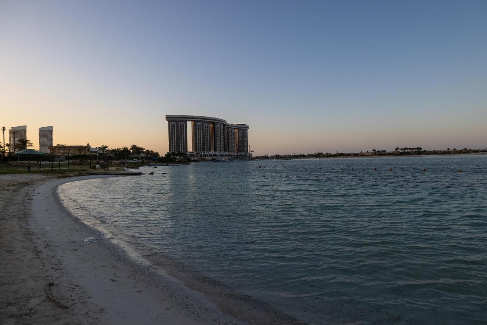 Marina 7 Resort By Seven Seasons El Alamein Bagian luar foto